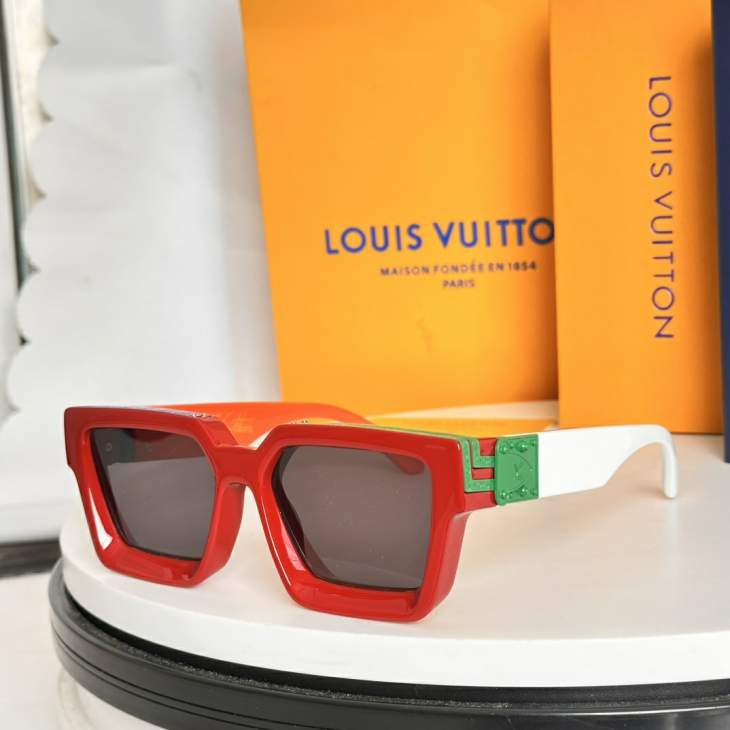 Picture of Louis Vuitton Sunglasses _SKUfw75841776fw